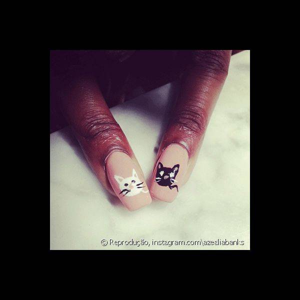 Comprimentos interm?dios tamb?m fazem parte das manicures da rapper e cantora Azealia Banks que, no entanto, nunca as deixa curtas